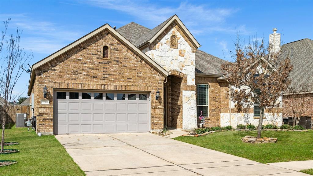 9518 Brannok Lane, Tomball, Texas image 2