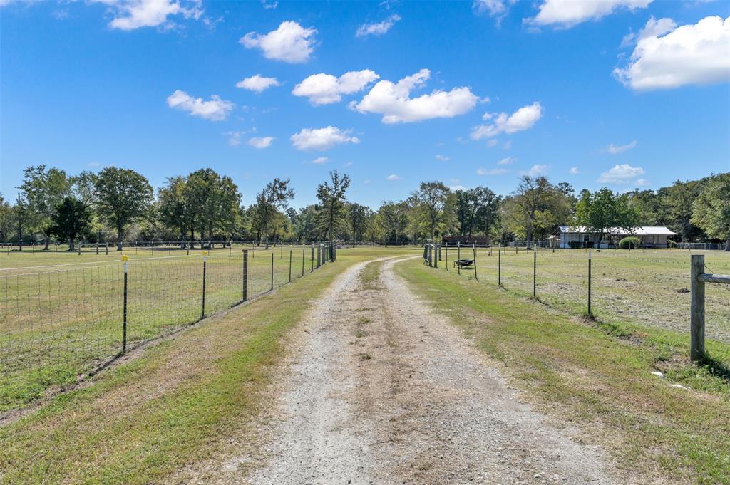 1715 County Road 4015, Crockett, Texas image 4