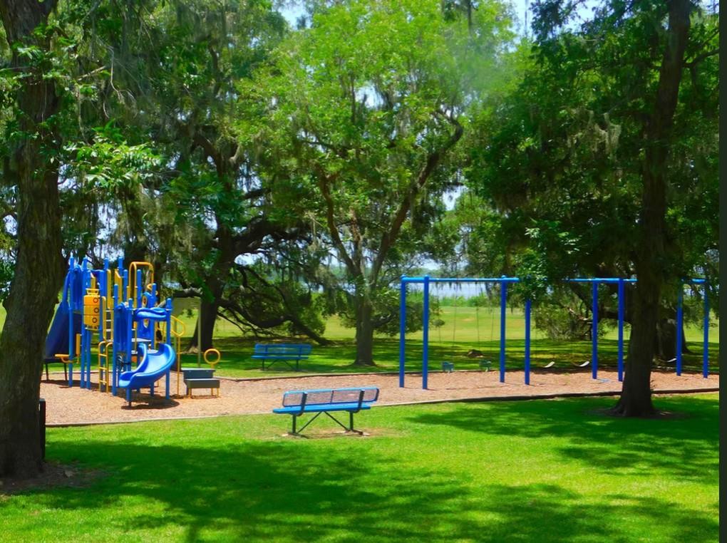 250 Stagecoach Trail, Angleton, Texas image 10