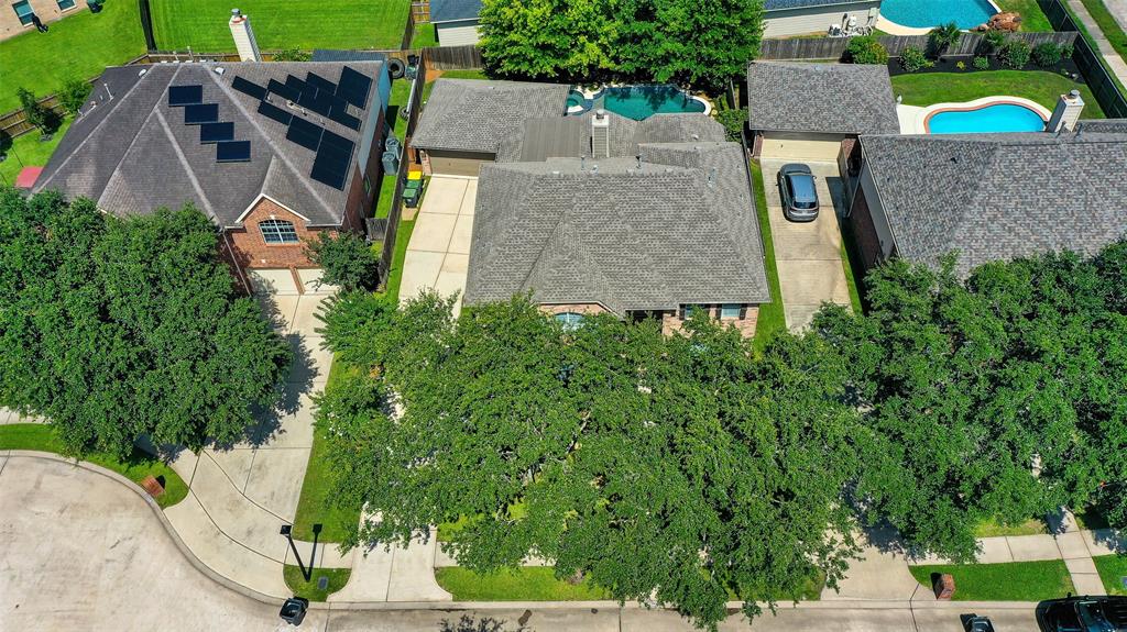 3903 Livingston Lake Court, Pearland, Texas image 37