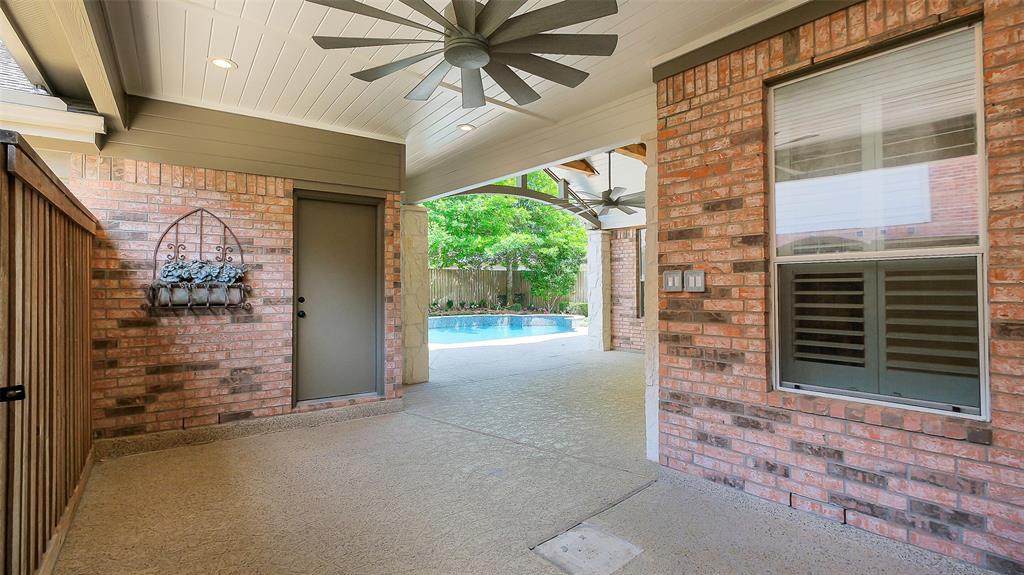 3903 Livingston Lake Court, Pearland, Texas image 30