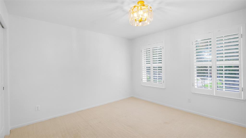3903 Livingston Lake Court, Pearland, Texas image 26