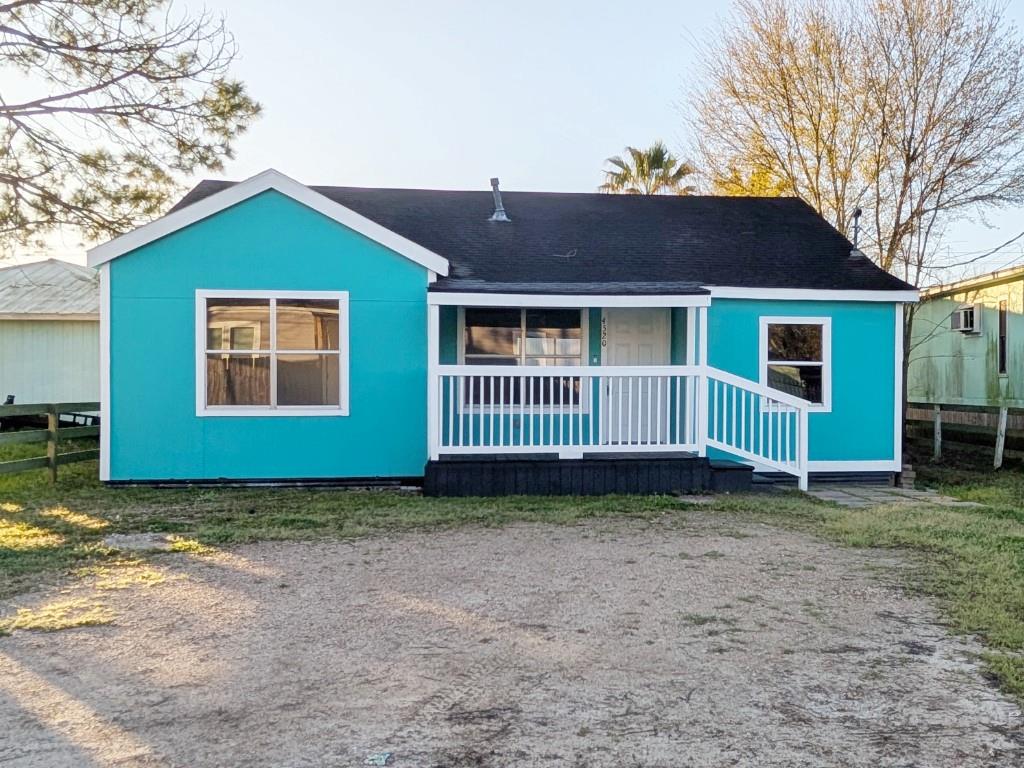 4520 1/2 5th Street, Bacliff, Texas image 1