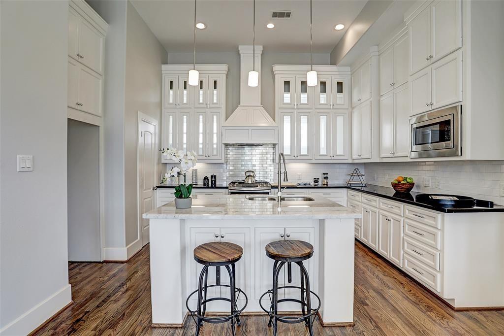 2020 Mcgowen Street #T, Houston, Texas image 7