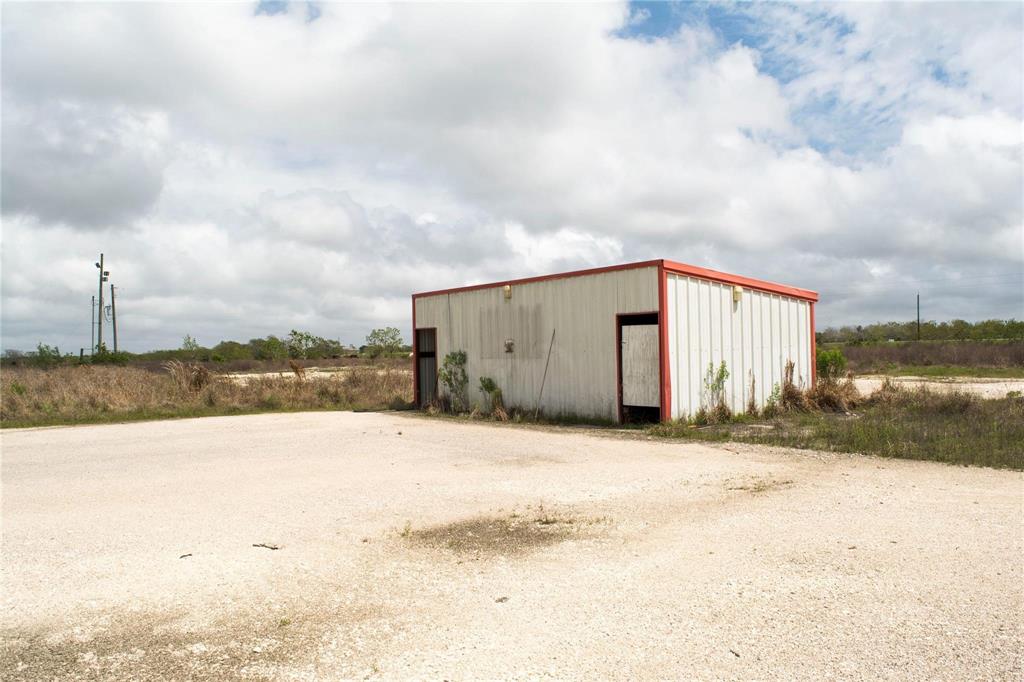 27250 Fm 2004, Angleton, Texas image 11