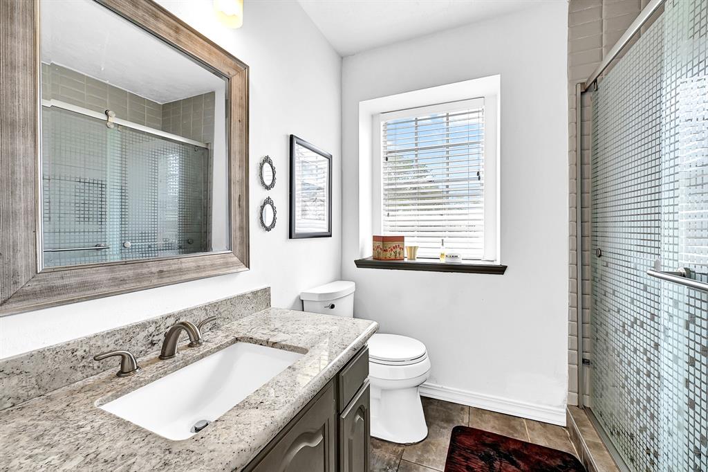 715 Regency Court, Friendswood, Texas image 20