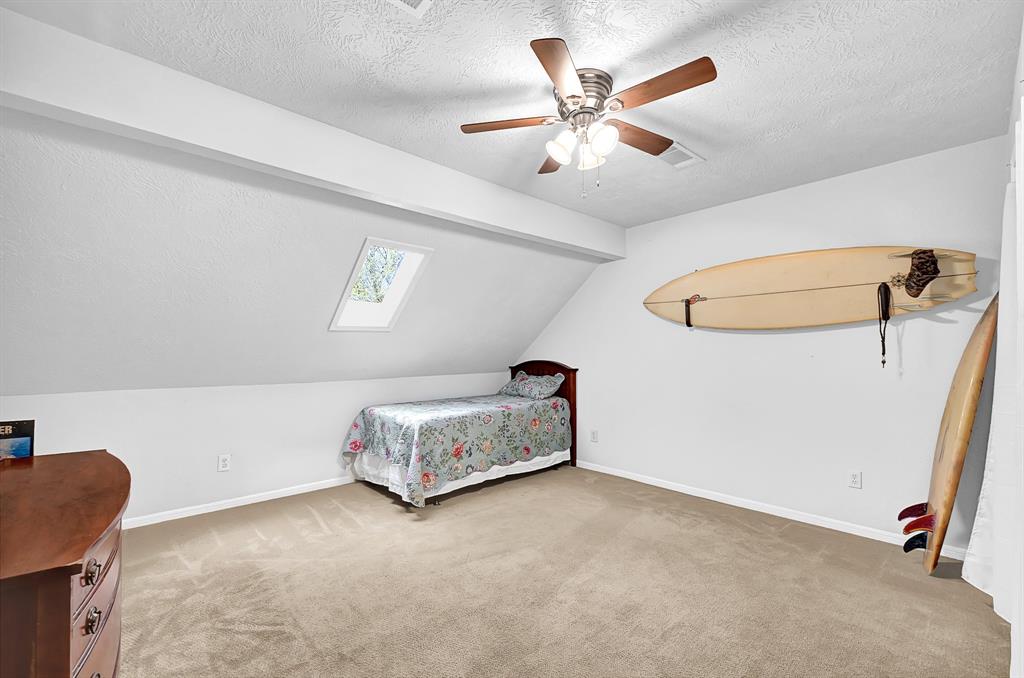 715 Regency Court, Friendswood, Texas image 19