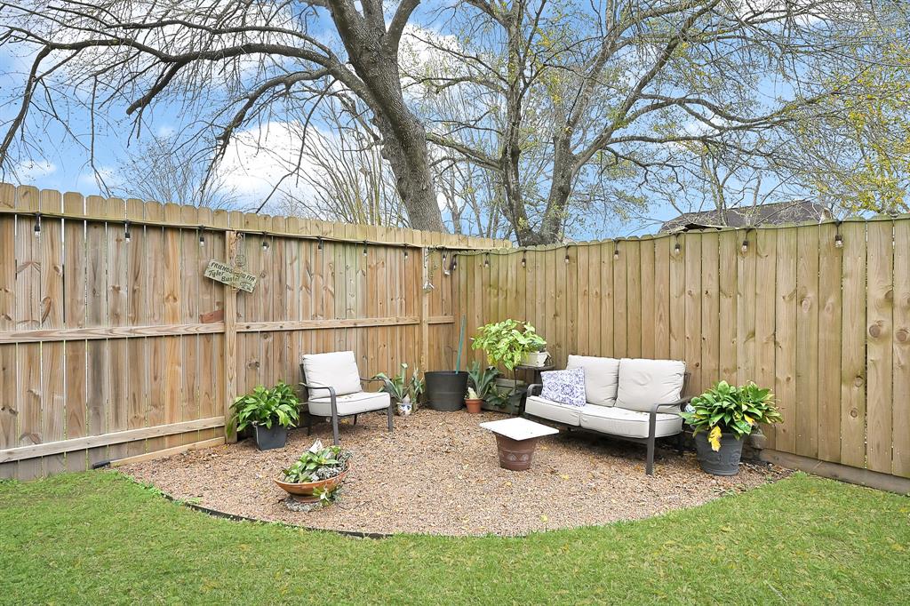 715 Regency Court, Friendswood, Texas image 23
