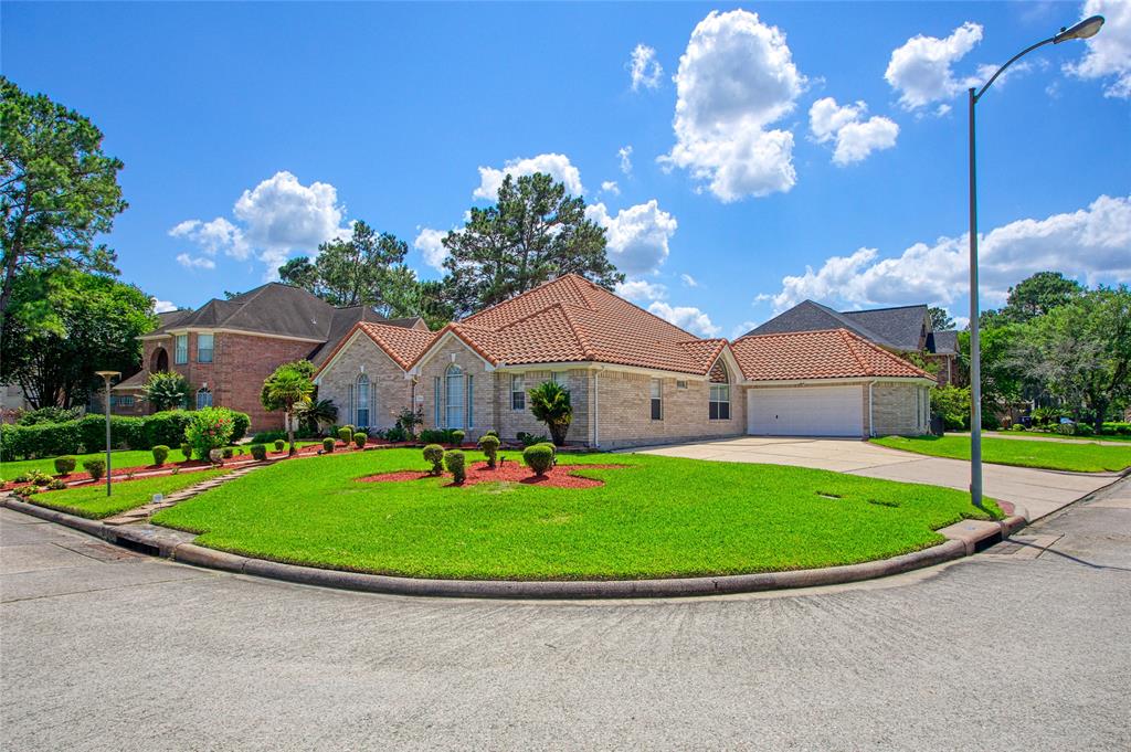 18415 Deer Crossing Drive, Humble, Texas image 24