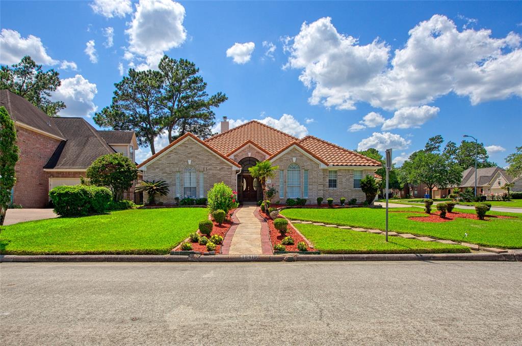 18415 Deer Crossing Drive, Humble, Texas image 1