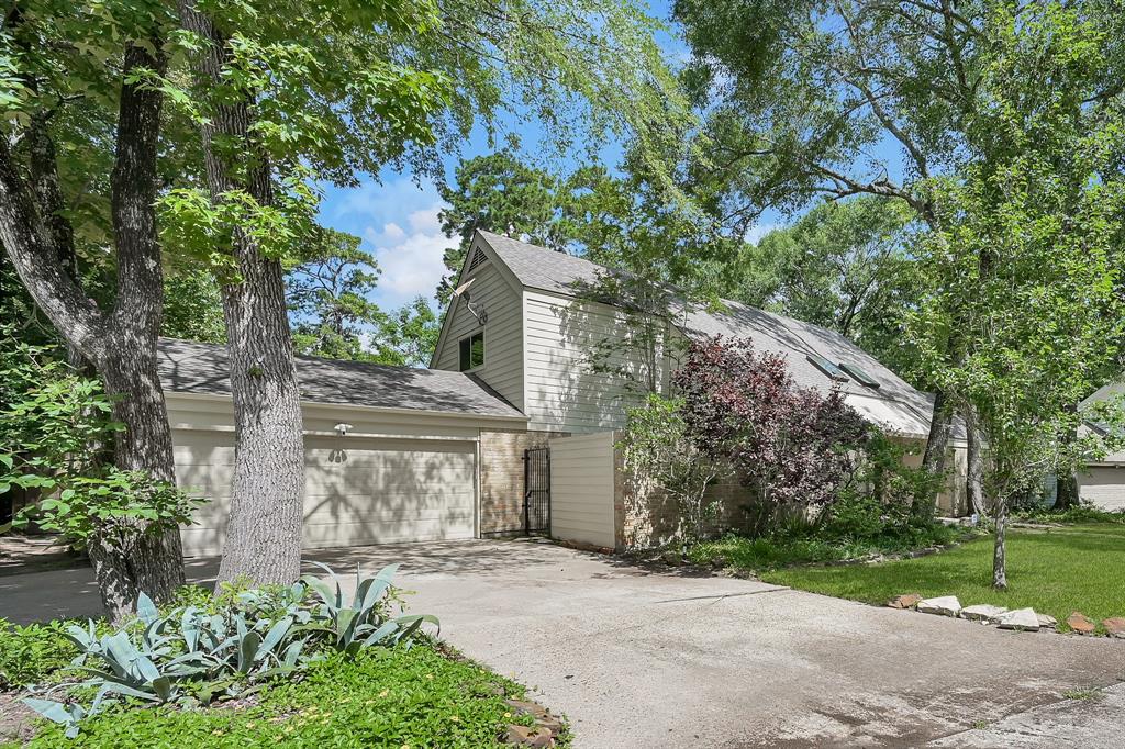 10807 Colony Wood Place