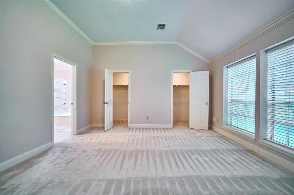 5022 Moss Run Drive, Missouri City, Texas image 18