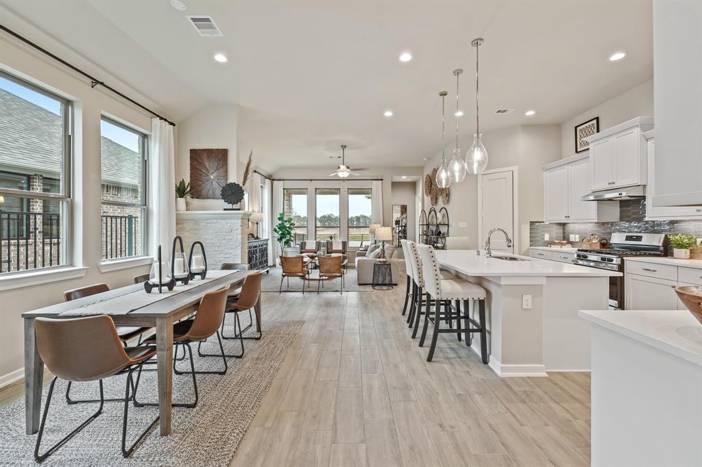 4739 Vaughan Way, Iowa Colony, Texas image 1