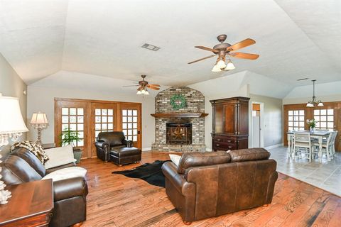 Single Family Residence in Huntsville TX 44 Murphy Farm Road 5.jpg