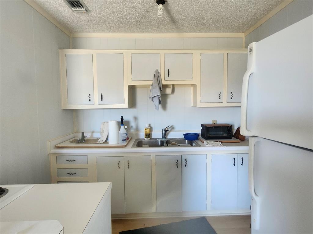 1218 Middle Dr, Surfside Beach, Texas image 13