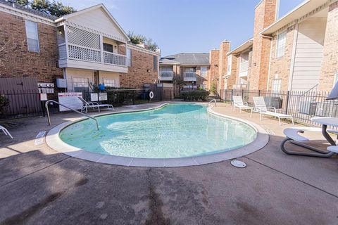 Condominium in Houston TX 2626 Holly Hall Street 1.jpg