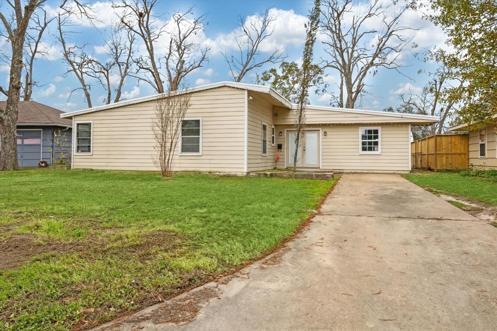 Houston, Texas 77080, United States, 3 Bedrooms Bedrooms, ,2 BathroomsBathrooms,Residential,Active,22664