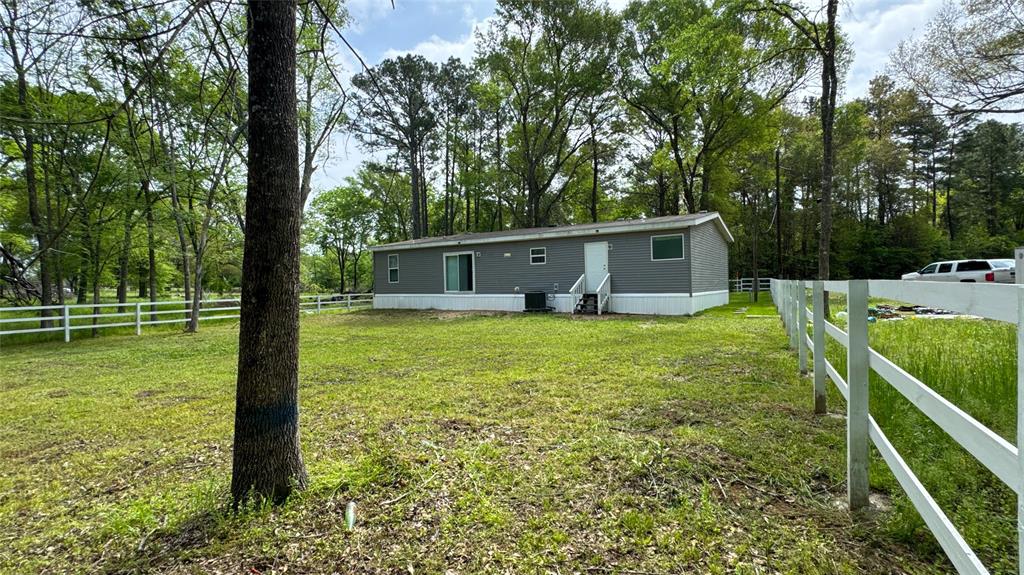 7865 Pine Cone Lane, Plantersville, Texas image 3