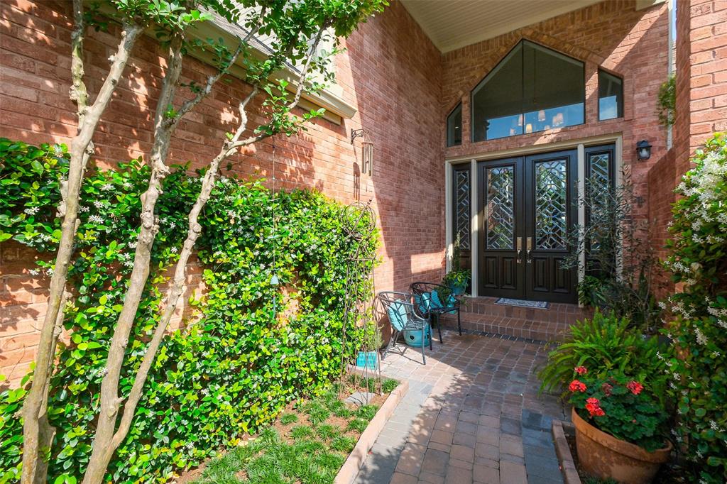 9626 Briar Forest Drive, Houston, Texas image 4