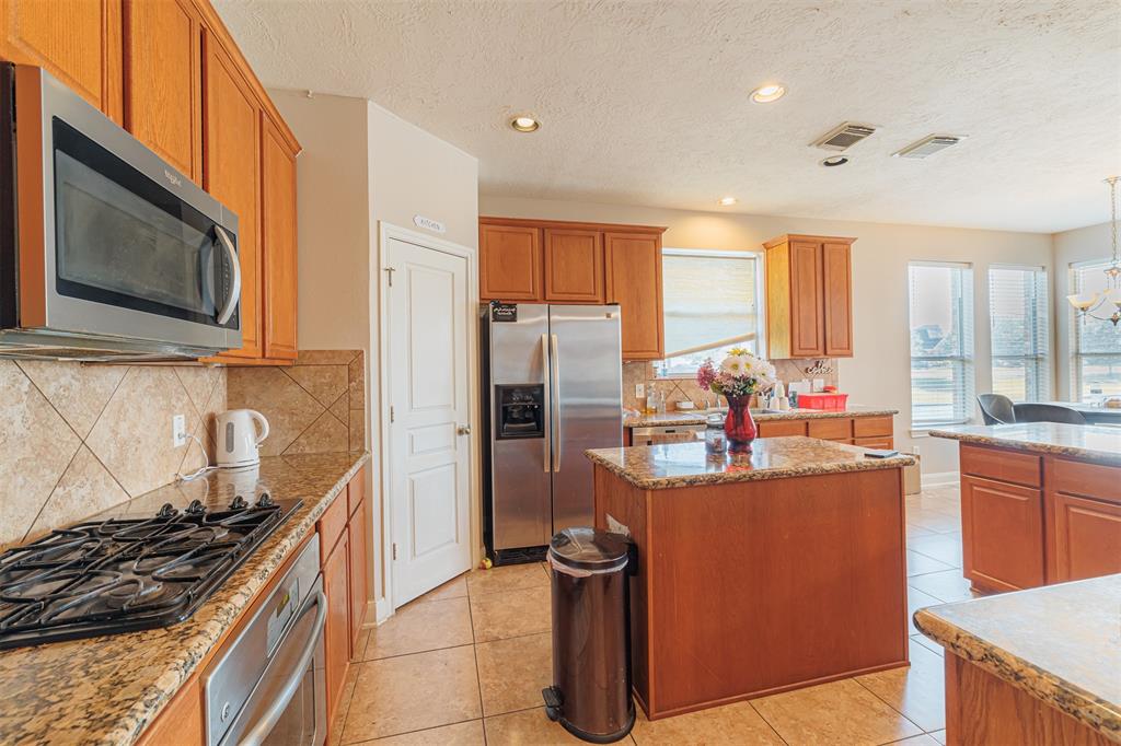 3723 Golden Shores Drive, Missouri City, Texas image 14
