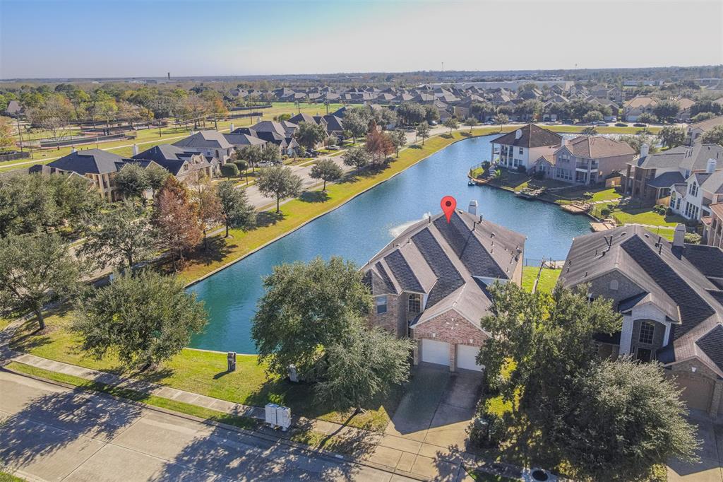 3723 Golden Shores Drive, Missouri City, Texas image 2