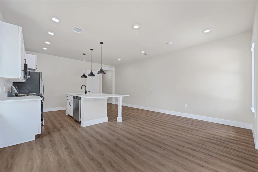 206 S 4th St Street