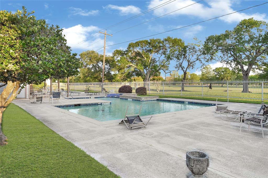 8385 Sands Point Drive #5, Houston, Texas image 19