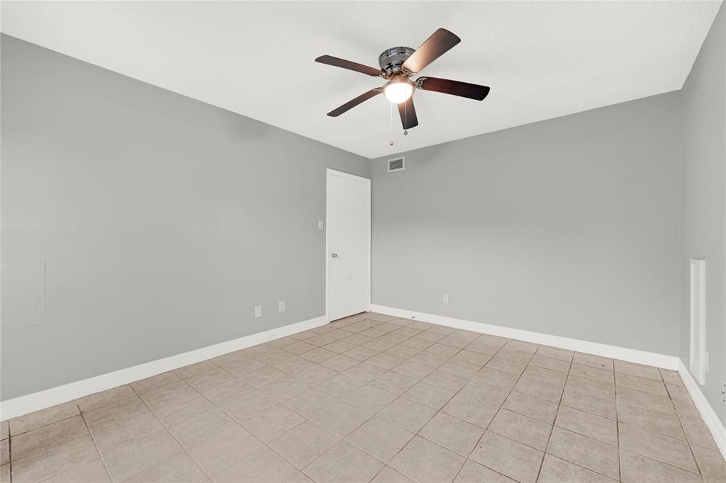 8385 Sands Point Drive #5, Houston, Texas image 12
