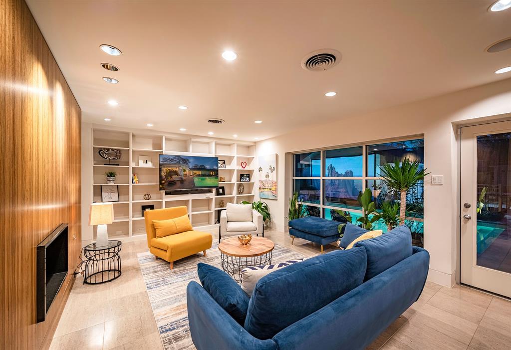 6119 Waltway Drive