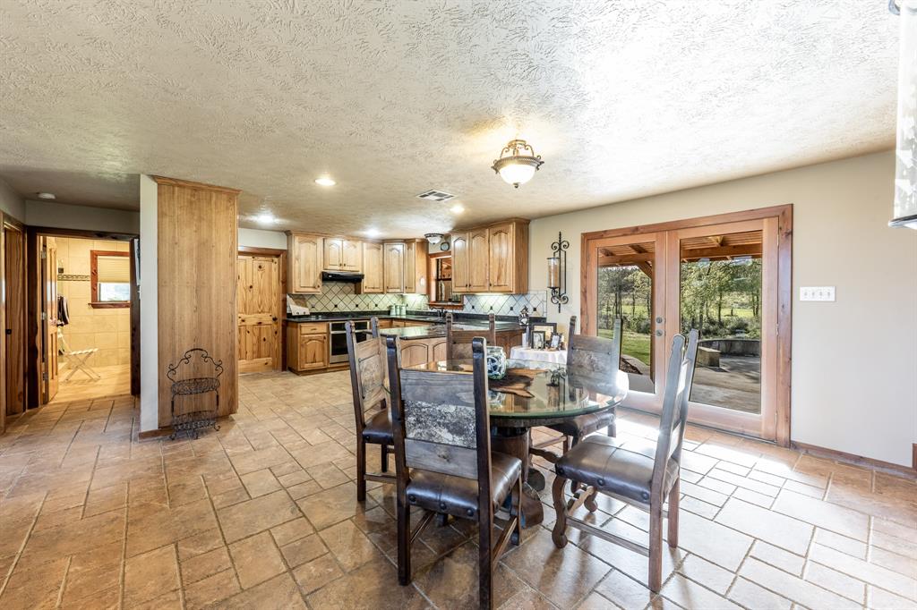 522 Round Prairie Rd Rd, Huntsville, Texas image 17