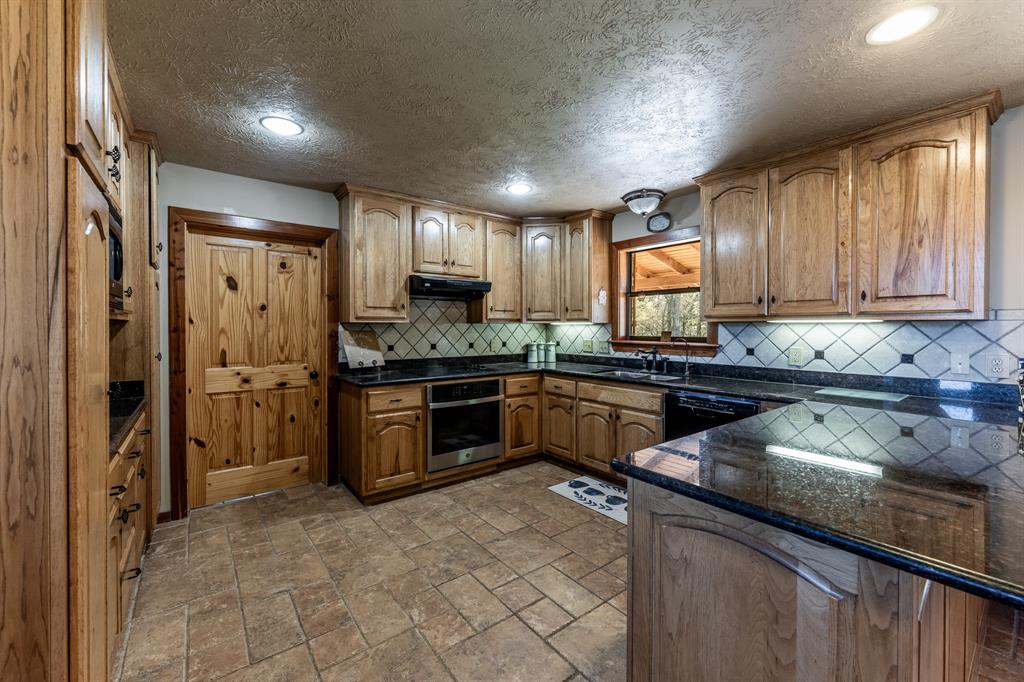 522 Round Prairie Rd Rd, Huntsville, Texas image 13
