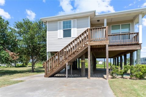 A home in Port Bolivar