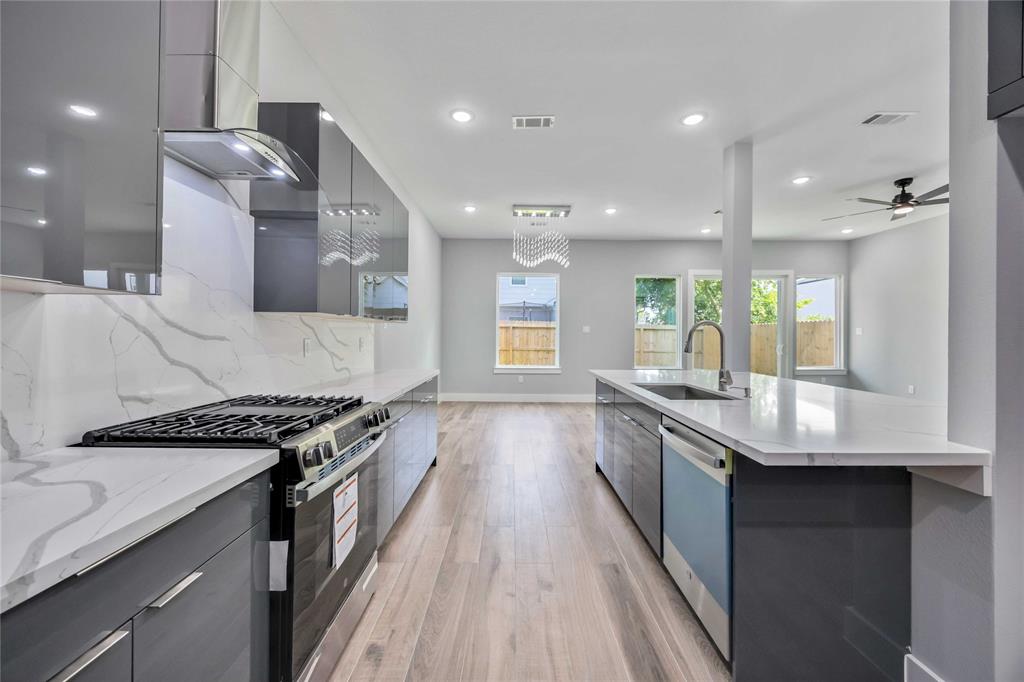 4923 Golden Forest Street #A, Houston, Texas image 12