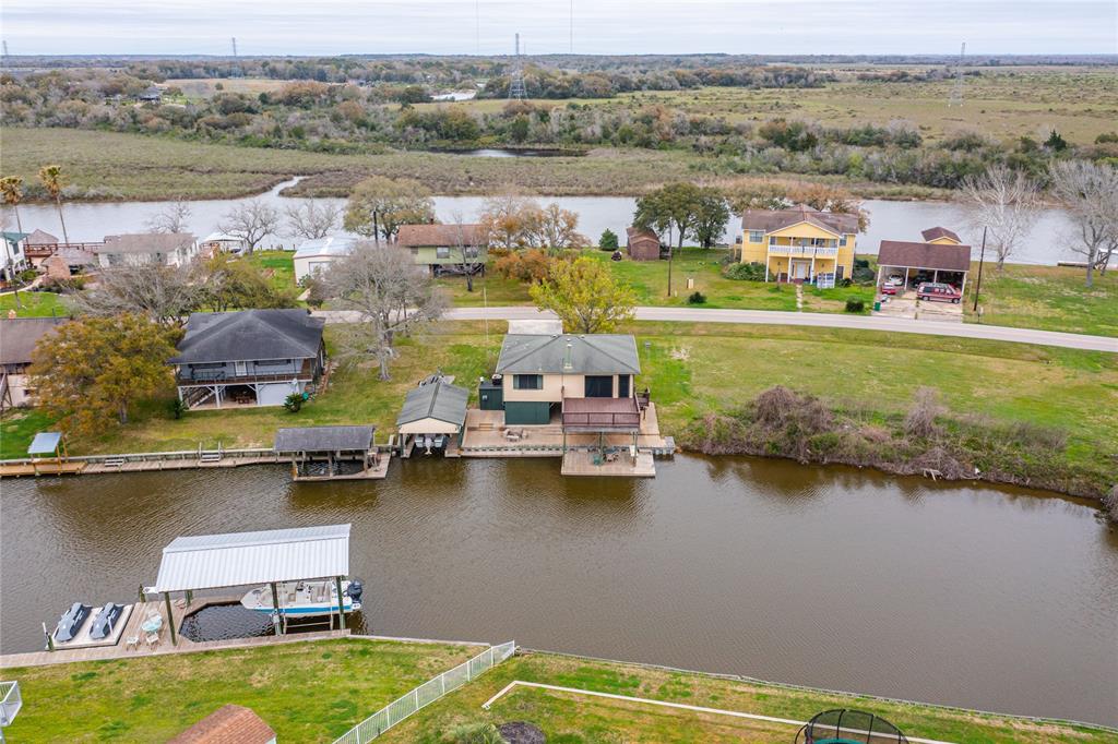 410 Palm Drive, Liverpool, Texas image 5