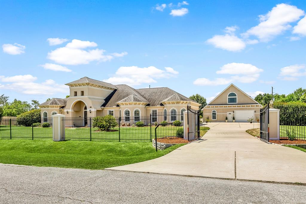 2119 Red Bird Lane, Brookshire, Texas image 7