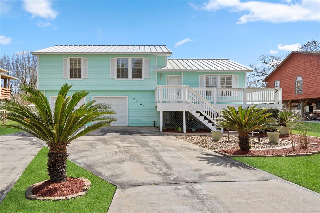 2021 Mission Street, Kemah, Texas image 1