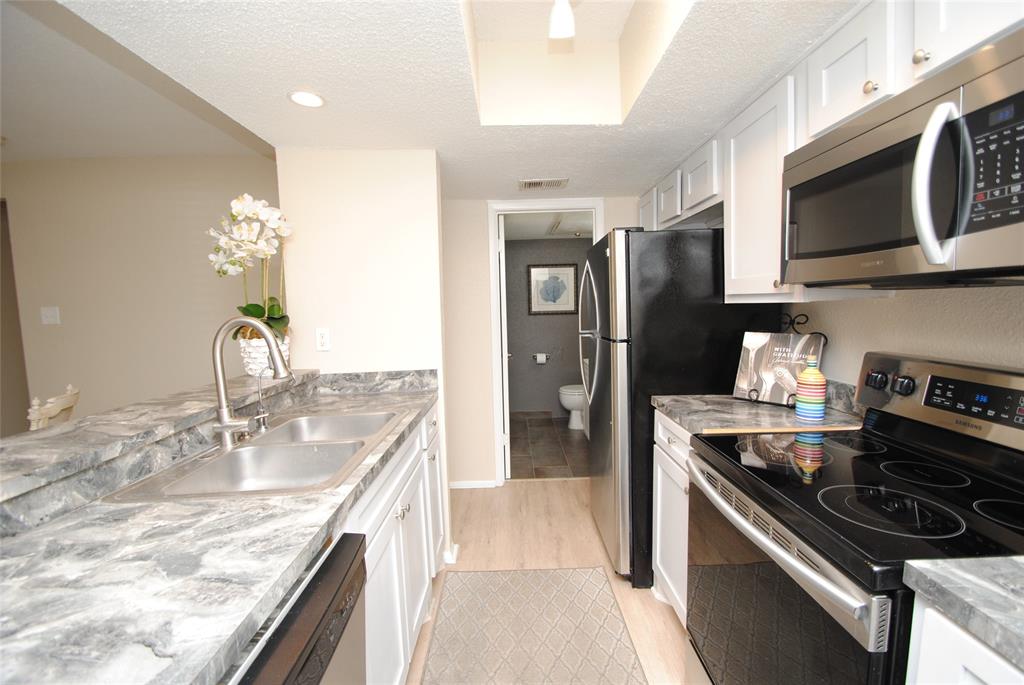 781 Country Place Drive #2084, Houston, Texas image 4