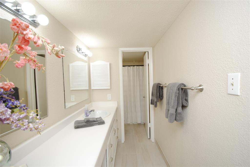 781 Country Place Drive #2084, Houston, Texas image 11