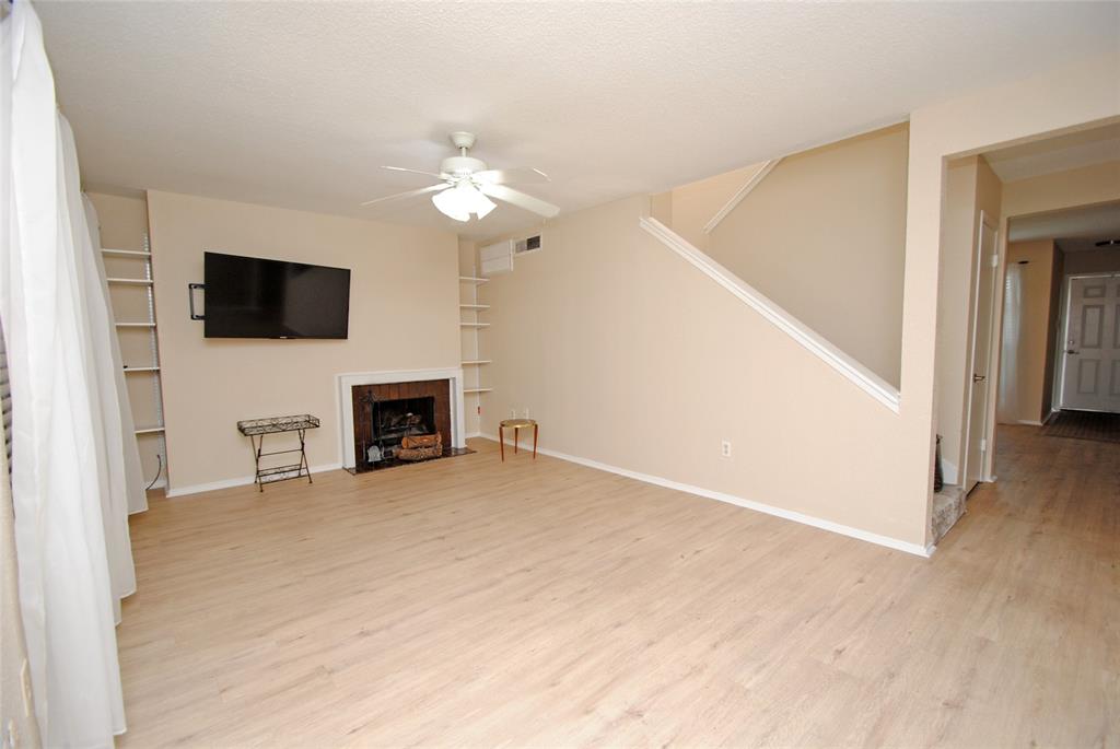 781 Country Place Drive #2084, Houston, Texas image 9