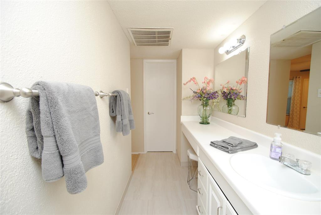 781 Country Place Drive #2084, Houston, Texas image 10