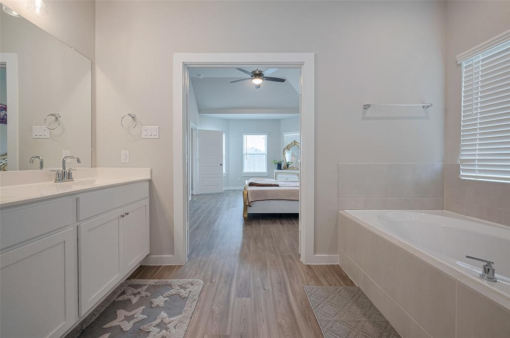 8619 Jetty Glen Drive, Cypress, Texas image 41