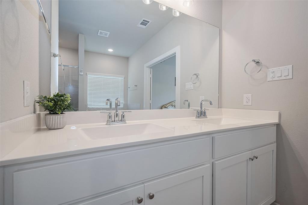 8619 Jetty Glen Drive, Cypress, Texas image 42