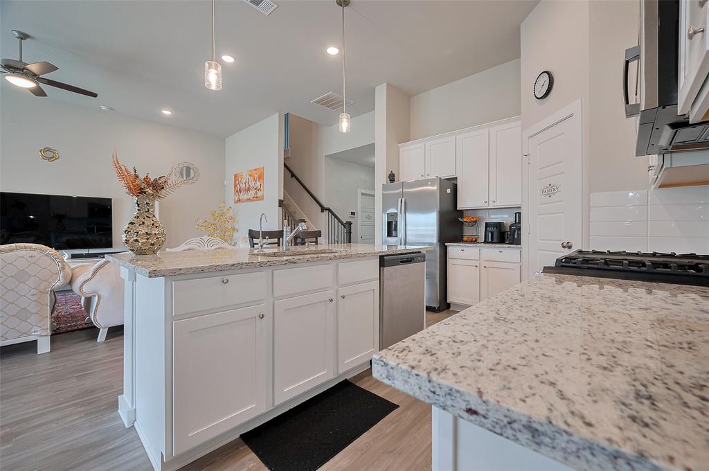 8619 Jetty Glen Drive, Cypress, Texas image 12