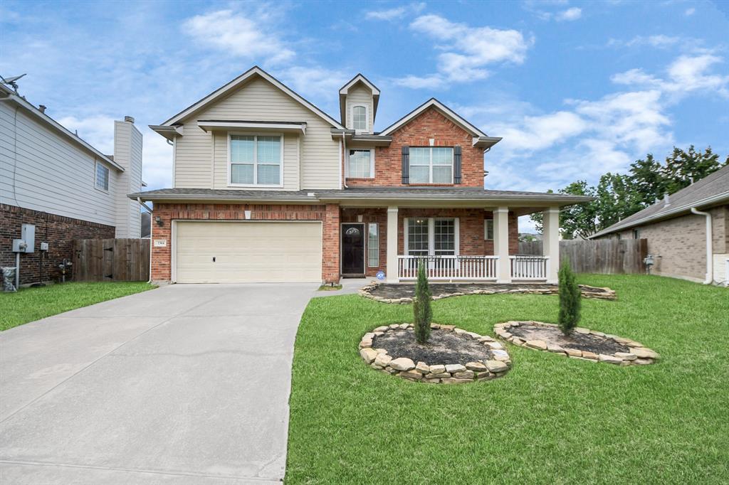 2304 Shadow Canyon Court, Pearland, Texas image 1