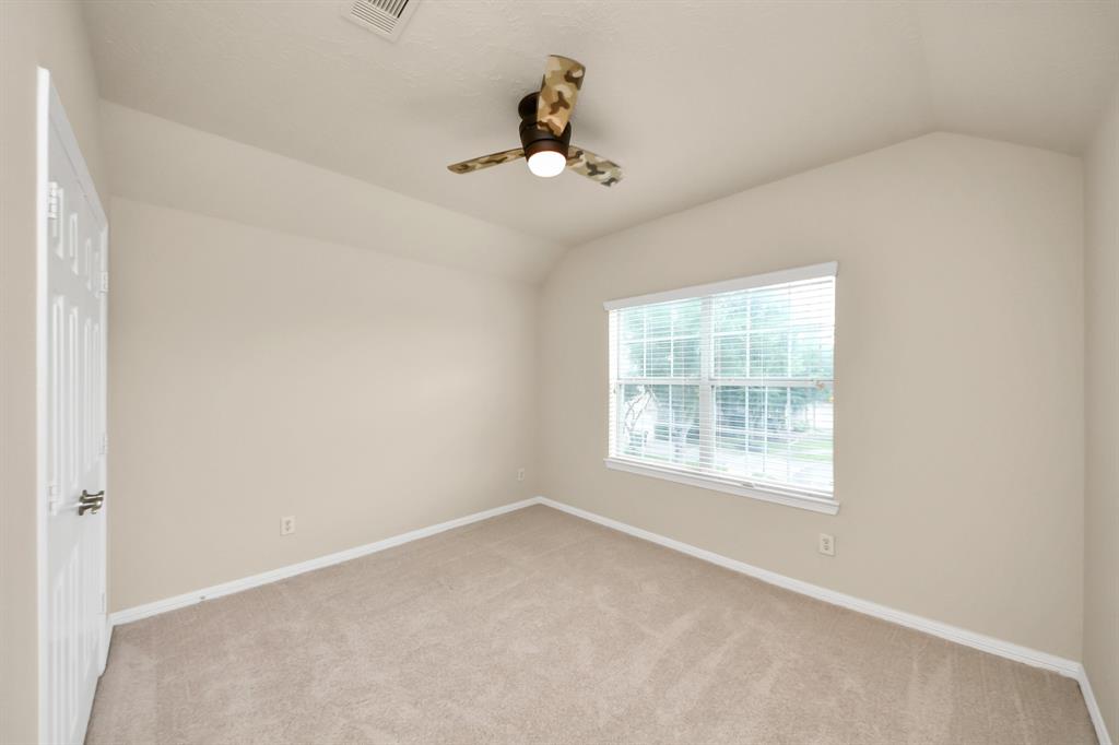 2304 Shadow Canyon Court, Pearland, Texas image 30