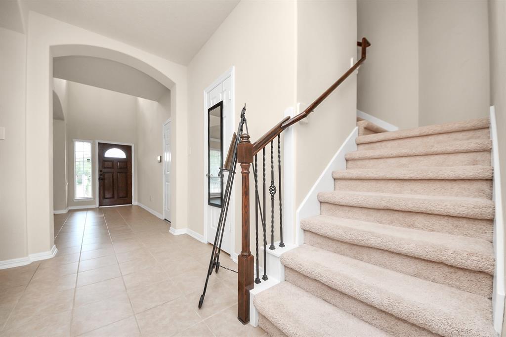 2304 Shadow Canyon Court, Pearland, Texas image 15