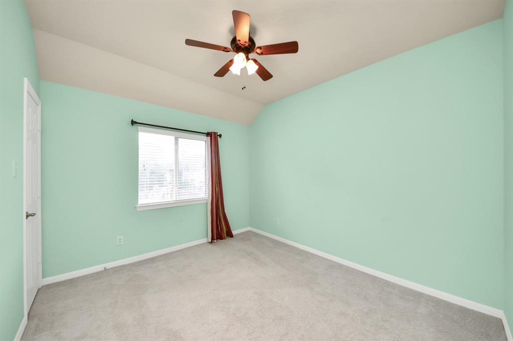 2304 Shadow Canyon Court, Pearland, Texas image 33