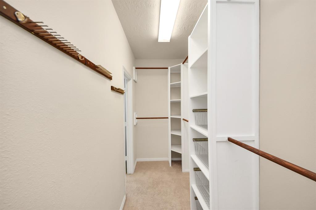 2304 Shadow Canyon Court, Pearland, Texas image 35