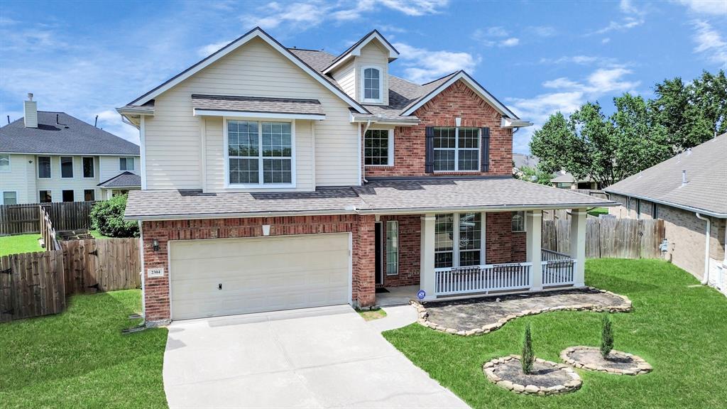 2304 Shadow Canyon Court, Pearland, Texas image 13