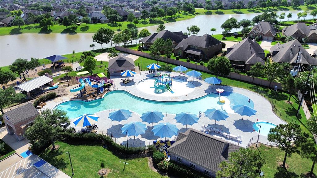 2304 Shadow Canyon Court, Pearland, Texas image 22